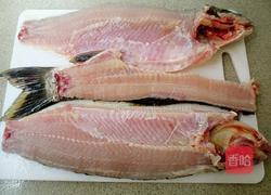 泡椒水煮鱼的做法图解1