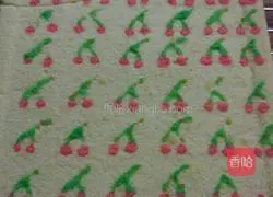 Illustration of how to make hand-painted cherry cake roll 14