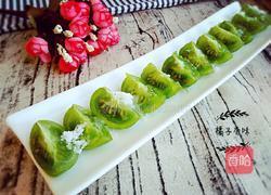 糖拌绿色西红柿的做法图解3