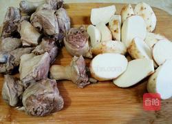 芋艿燉鴨腿的做法圖解2