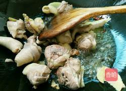 茶树菇焖鸡的做法图解4