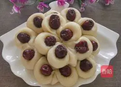 Illustration of how to make red date rolls 14