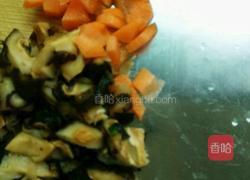 酱油炒饭的做法图解1