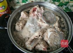 养生猪骨汤的做法图解2