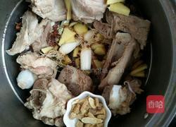 养生猪骨汤的做法图解3