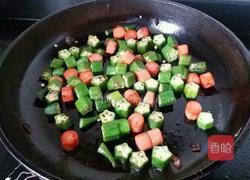 秋葵炒香肠的做法图解8