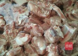 养生排骨煲的做法图解2