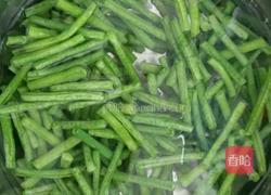 蒜末豇豆的做法图解2