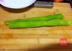 麻辣青笋鸡丝的做法图解2