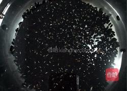 黑豆黑米粥的做法图解1