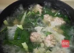 圆子番茄青菜汤的做法图解2