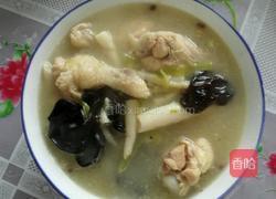 海鲜菇鸡腿汤的做法图解4