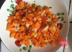 酸胡萝卜炒鸭珍的做法图解8