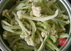 菜花炒肉的做法图解3