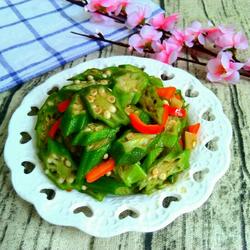 红辣椒炒秋葵的做法[图]