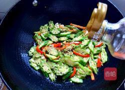 红辣椒炒秋葵的做法图解8