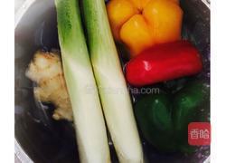 小炒茭白的做法图解1