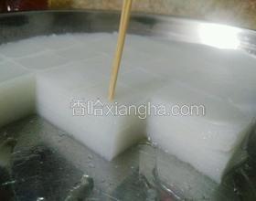 簸箕炊（現(xiàn)在已進化到用不銹鋼盆一）