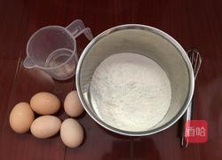 戚风蛋糕的做法图解2