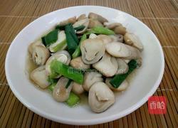蒜苗草菇的做法图解9