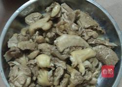 土豆焖鸭的做法图解2