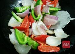 双椒炒鸡腿的做法图解4