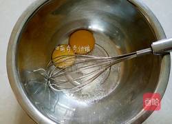 六寸戚风蛋糕(2蛋配方)的做法图解3