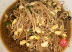 芽菜辣酱面的做法图解2