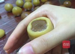 广式莲蓉蛋黄月饼的做法图解13