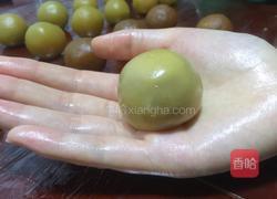 广式莲蓉蛋黄月饼的做法图解15