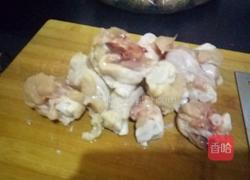 土豆红烧鸡的做法图解1