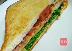 吞拿魚芝士番茄蛋治的做法图解14