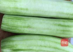 丝瓜炒鹌鹑蛋的做法图解1