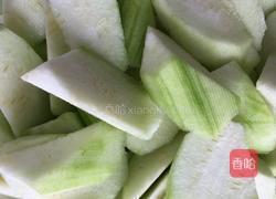 丝瓜炒鹌鹑蛋的做法图解2