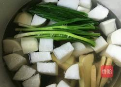 猪骨白萝卜汤的做法图解5