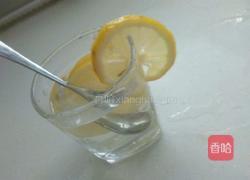 凉爽蜂蜜柠檬水的做法图解3