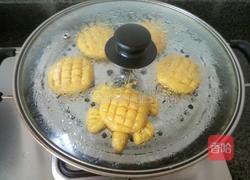 小乌龟蜕壳南瓜饼的做法图解9