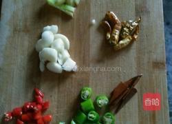 干锅香菇小鸡的做法图解2