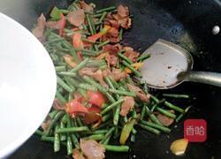 豇豆炒肉片的做法图解11
