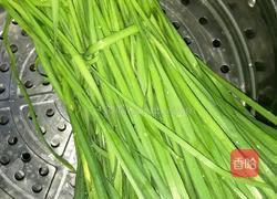 鲜虾韭菜饺子的做法图解1