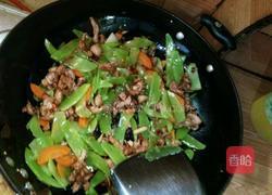莴笋炒鸡腿肉的做法图解6