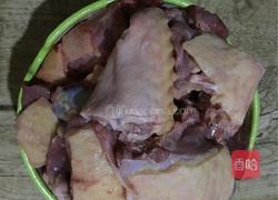 红菇老鸭汤的做法图解1