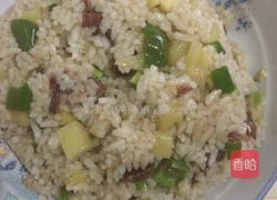 土豆腊肉炒饭的做法图解4