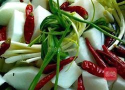 腊猪脚炖萝卜的做法图解4