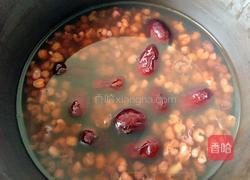 红豆薏米红枣粥的做法图解3