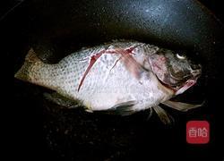 家常焖鱼的做法图解2