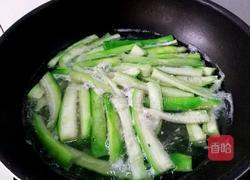 红辣椒酱拌丝瓜的做法图解5