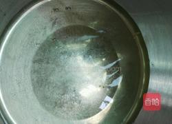 戚风蛋糕(五寸爱心)的做法图解1