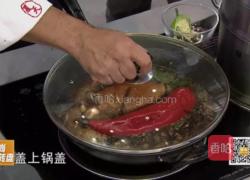 CCTV7《食尚大转盘》万寿豉油三黄鸡的做法图解4