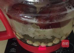银耳莲子红枣汤的做法图解4